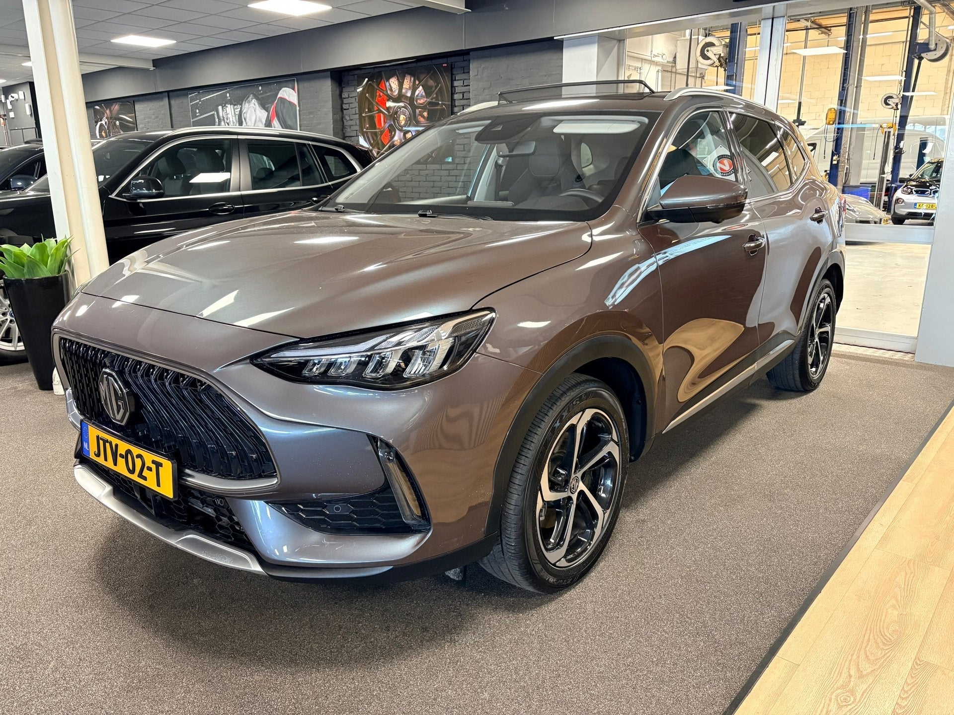 MG EHS 1.5 TGDI Luxury PHEV / automaat / 360camera / Leder/, Gebruikt, 4 cilinders, Verwarmde buitenspiegels, Bedrijf