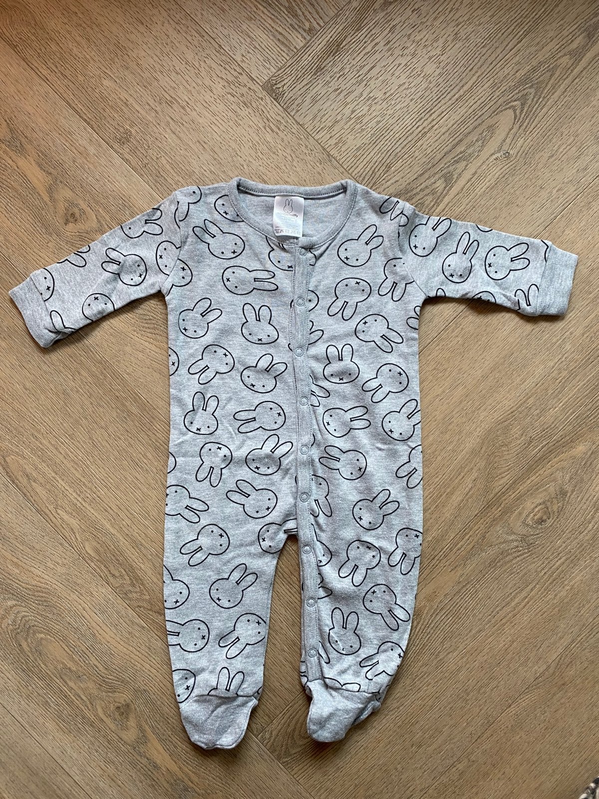 Nijntje/miffy boxpakje maat 62, Ophalen of Verzenden, Gebruikt, Jongetje of Meisje, Pakje