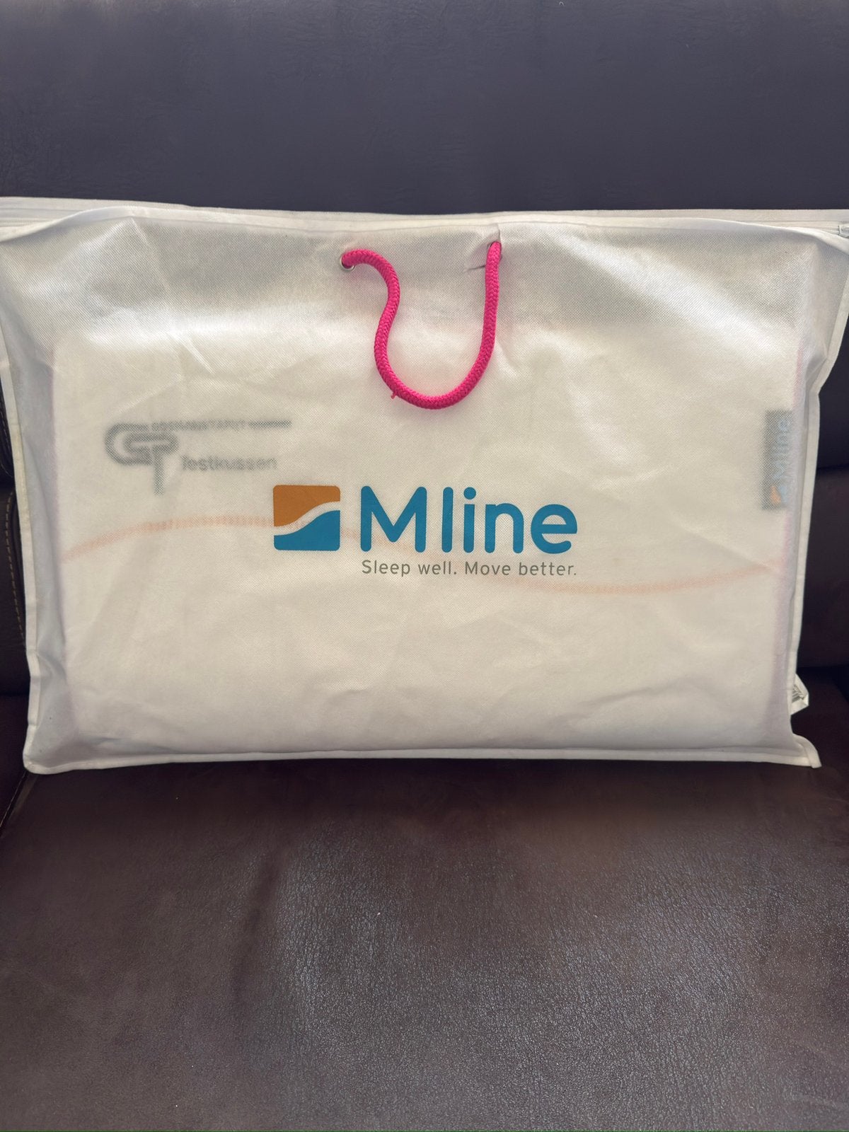 M-Line hoofdkussen, Ophalen, Zo goed als nieuw