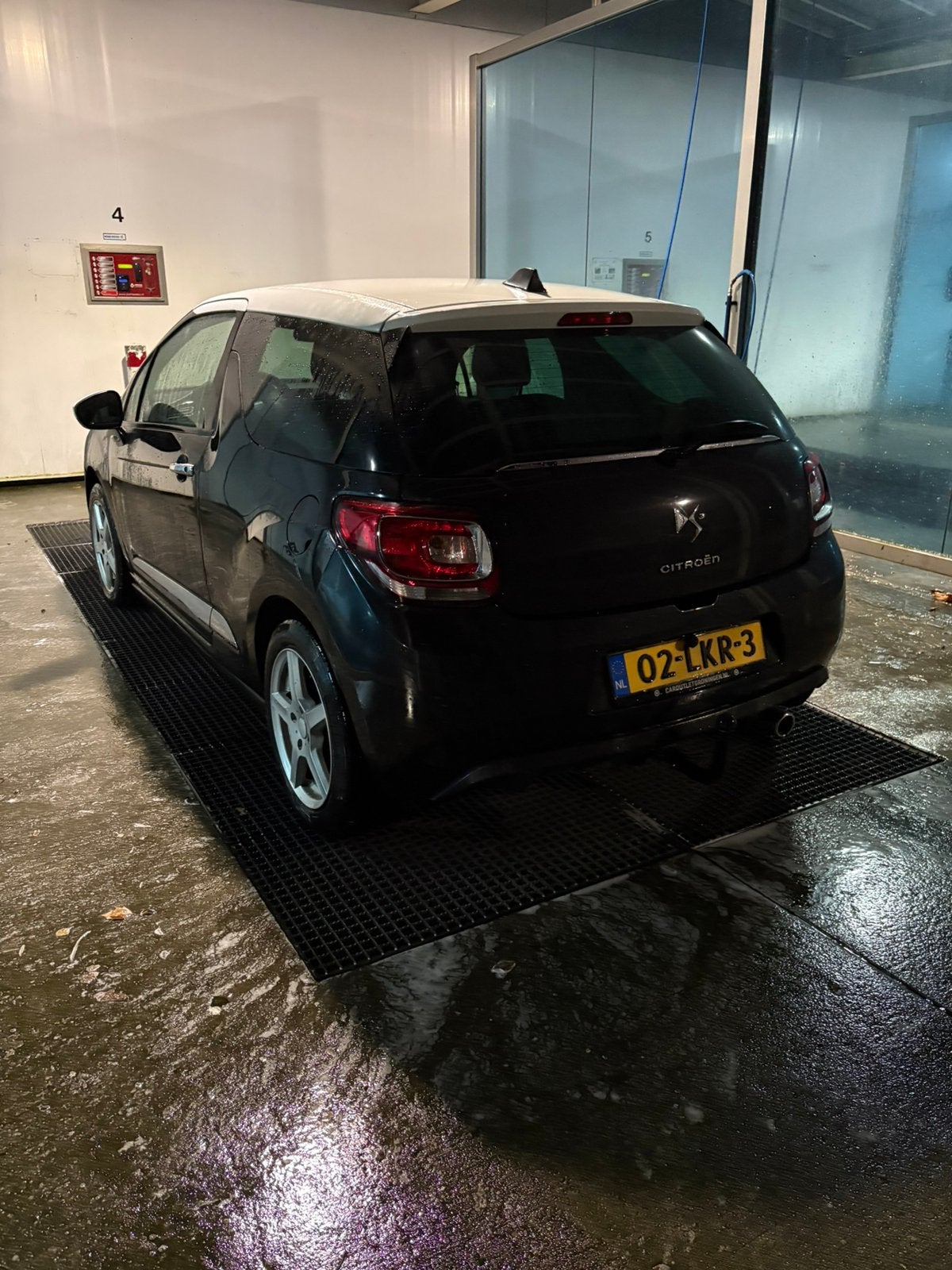 Citroën DS3 1.6 VTI 88KW 2010 Zwart, Auto's, Voorwielaandrijving, 40 €/maand, Zwart, 4 cilinders