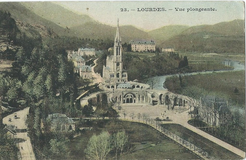 Oude ansichtkaart Lourdes, Frankrijk - Vue plongeante, Ophalen of Verzenden, Voor 1920, Gelopen, Frankrijk