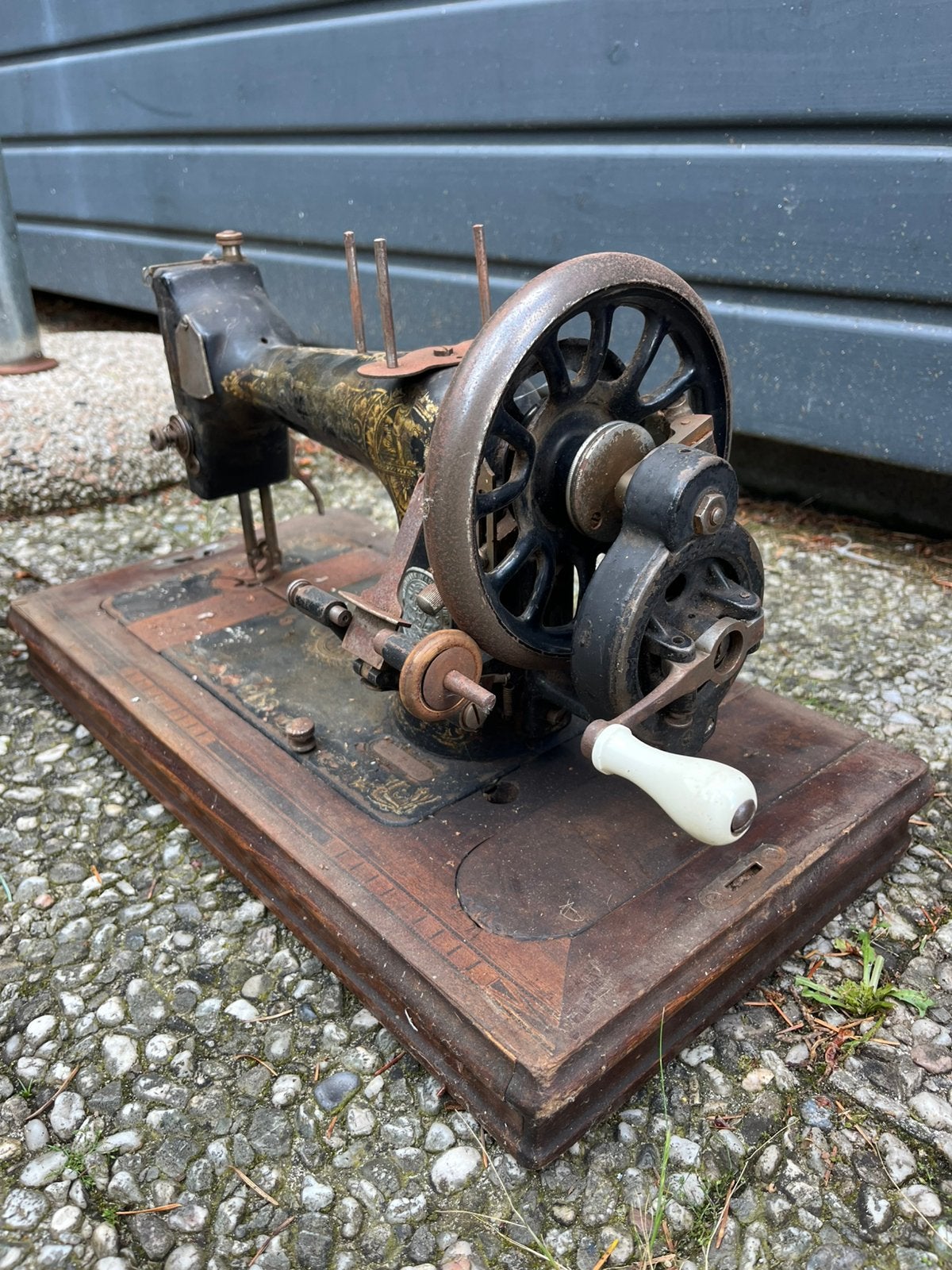 Oude naaimachine, Antiek en Kunst, Antiek | Naaimachines, Ophalen