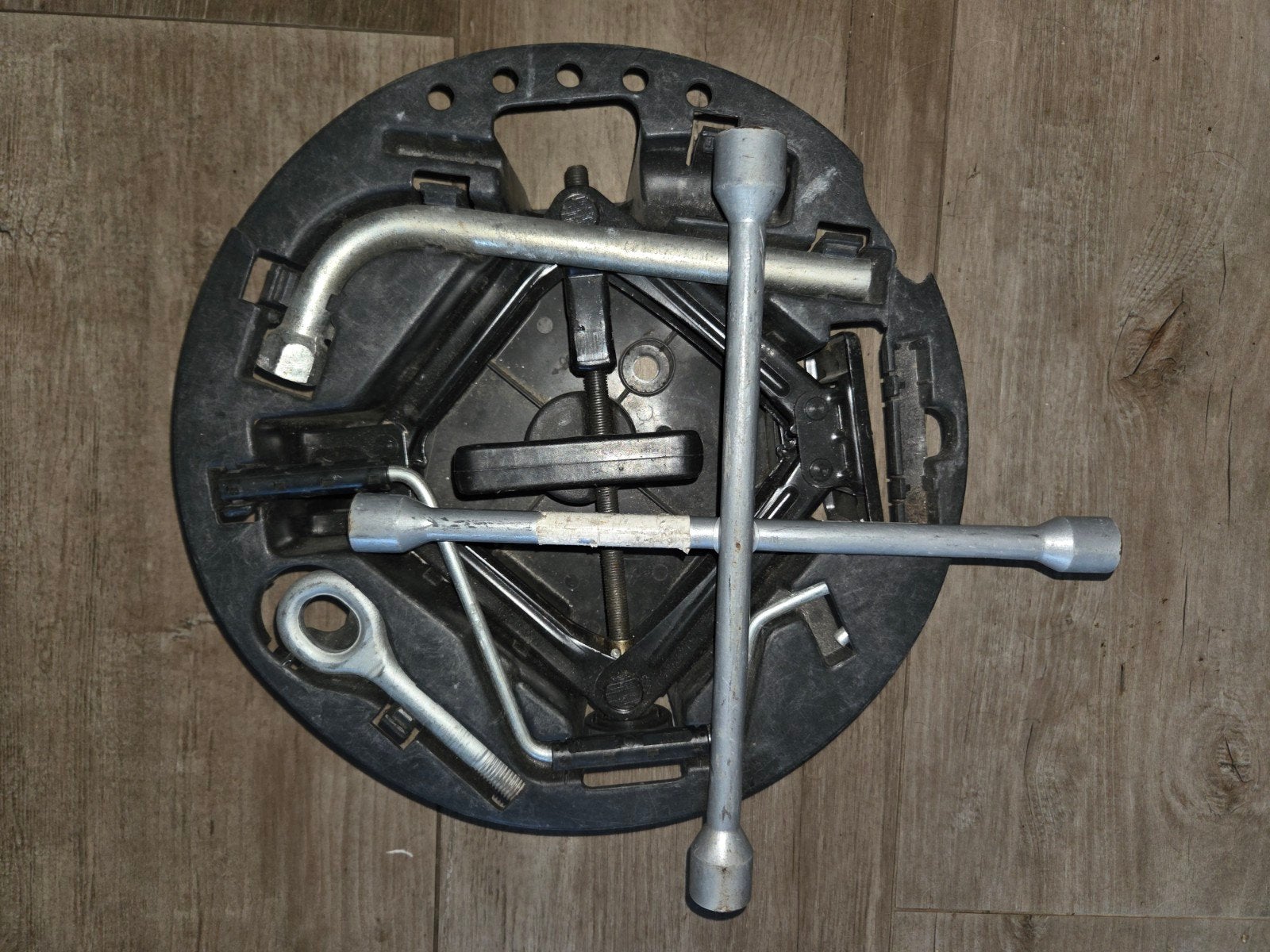 Auto krik en wielsleutel set, Auto diversen, Autogereedschap, Ophalen of Verzenden, Gebruikt