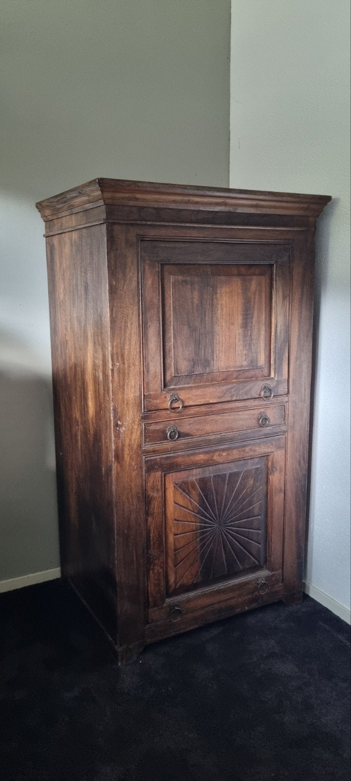 Antieke houten kast met schuifdeuren en lade, Ophalen