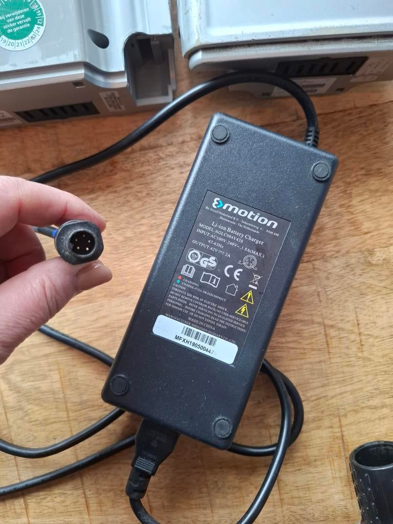 Accu en oplader Sparta Emotion C5, Ophalen, Gebruikt