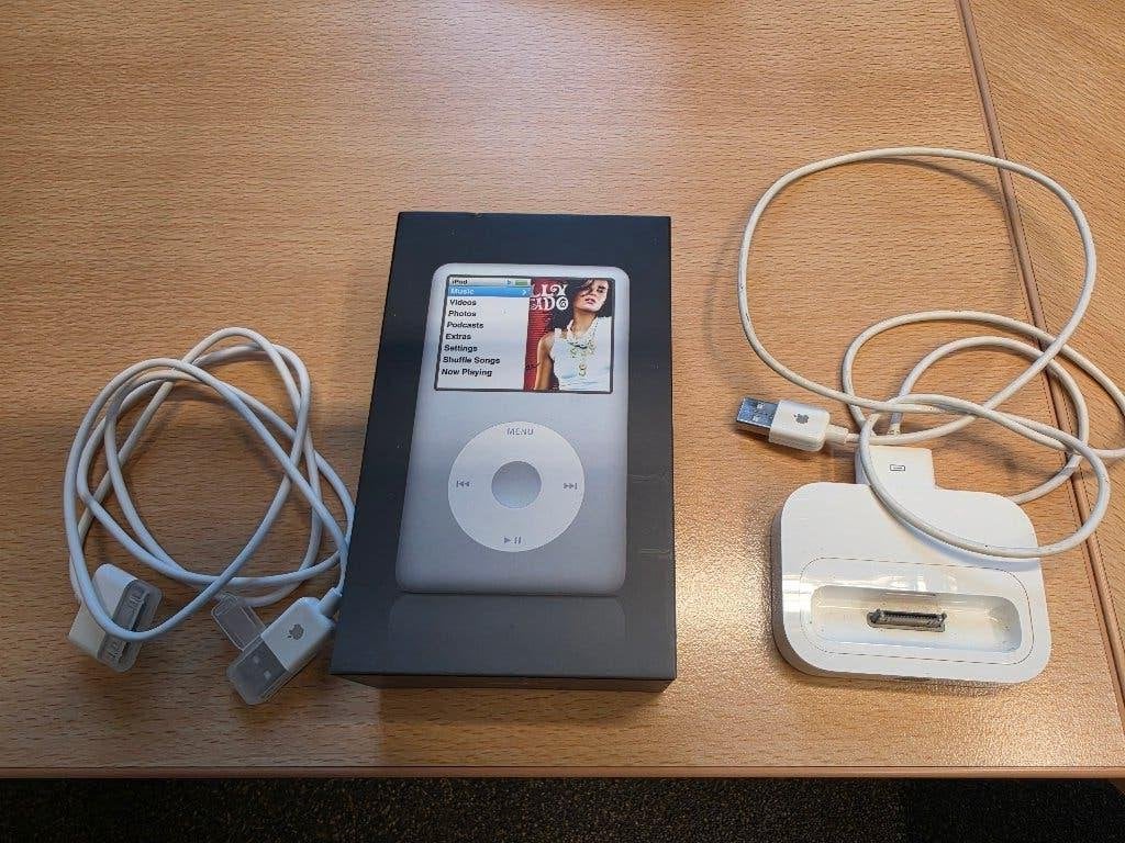 Originele iPod dock en meer, Ophalen of Verzenden, Zo goed als nieuw, Dock of Kabel, Classic of Photo