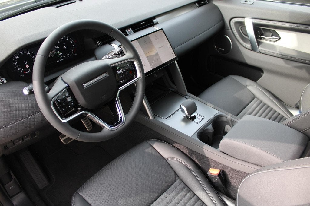 Land Rover Discovery Sport P270e Business Landmark Edition |, Auto's, Land Rover, Automaat, Euro 6, Met garantie (alle), 15 kWh