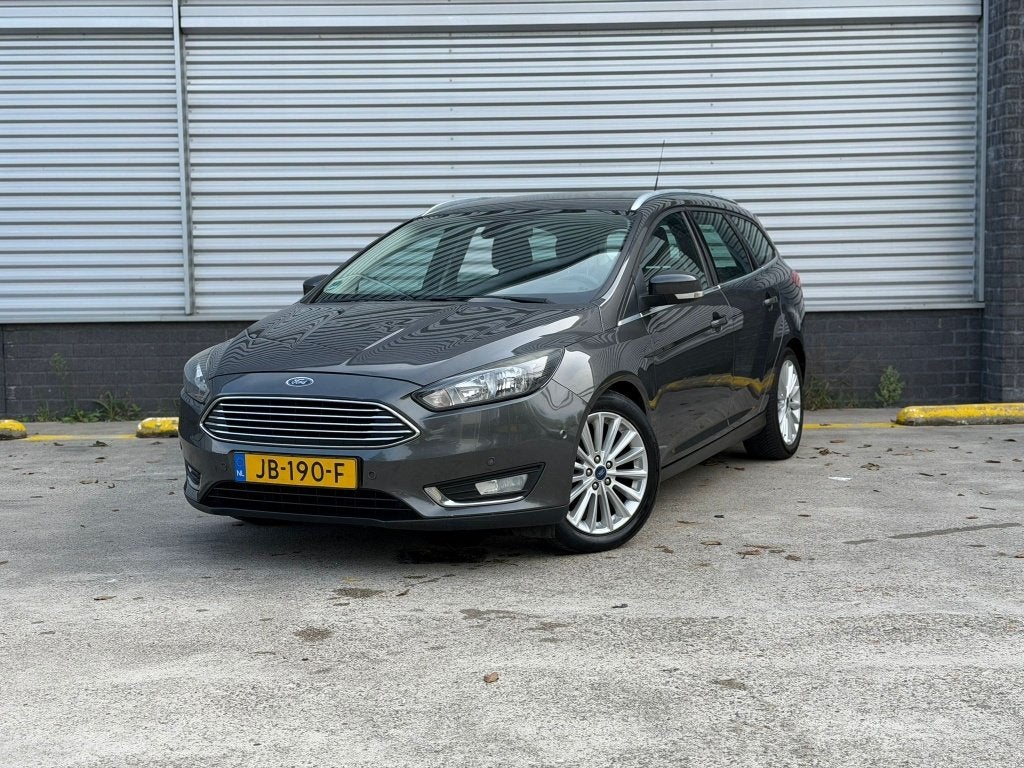 Ford Focus 1.5 TDCi | Cruise | PDC | Auto Park | CarPlay, Auto's, Stof, 4 cilinders, Automatische klimaatregeling, Origineel Nederlands