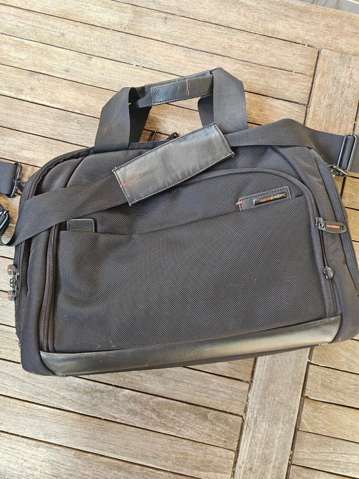 Zwarte Samsonite laptoptas, Computers en Software, Ophalen of Verzenden, Zo goed als nieuw, Zwart, Samsonite
