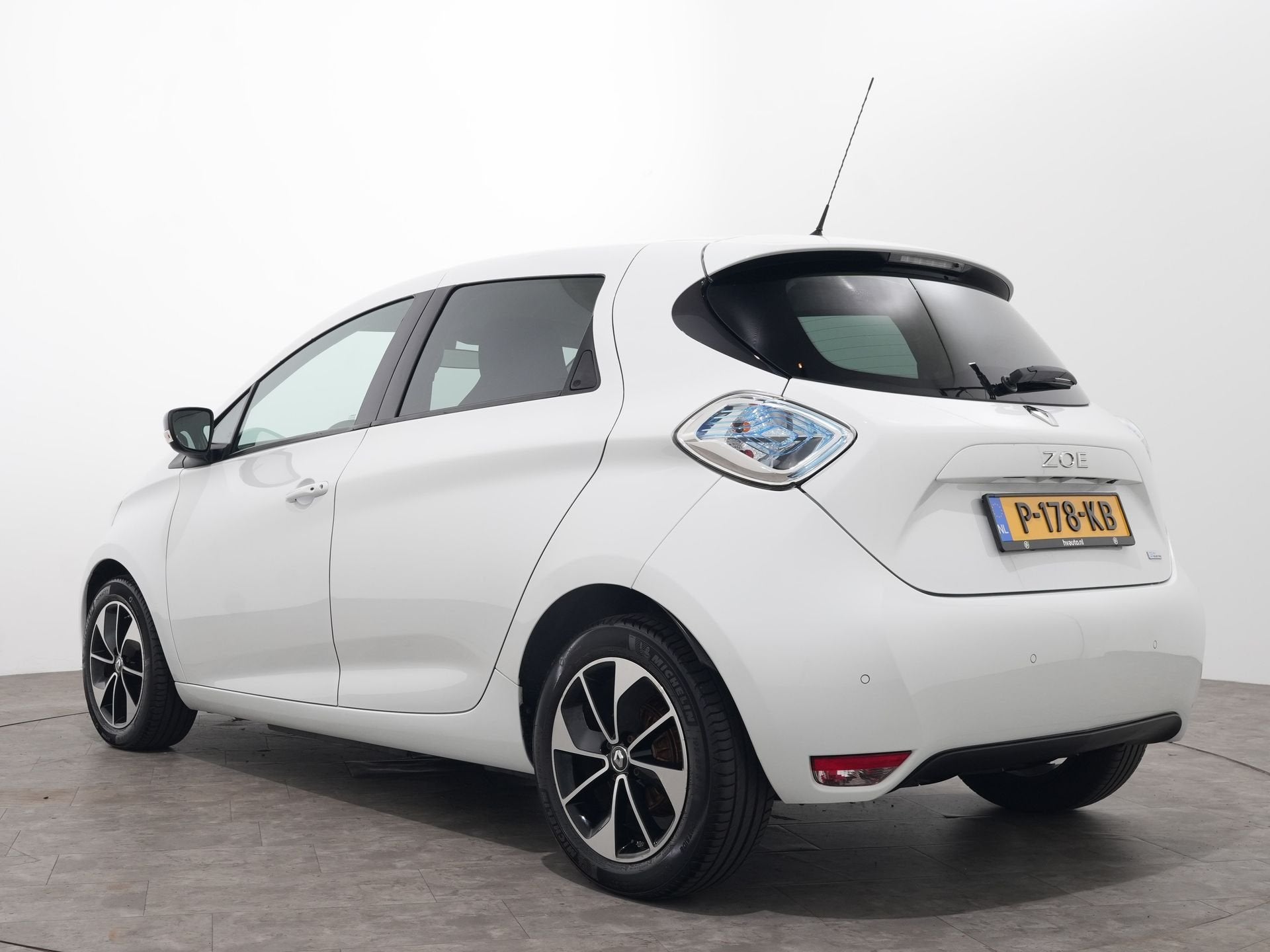 Renault ZOE R90 INTENS 41 KWH KOOPACCU | Navi | Clima | Came, Auto's, Renault, Dealer onderhouden, Stof, Gebruikt, Zwart