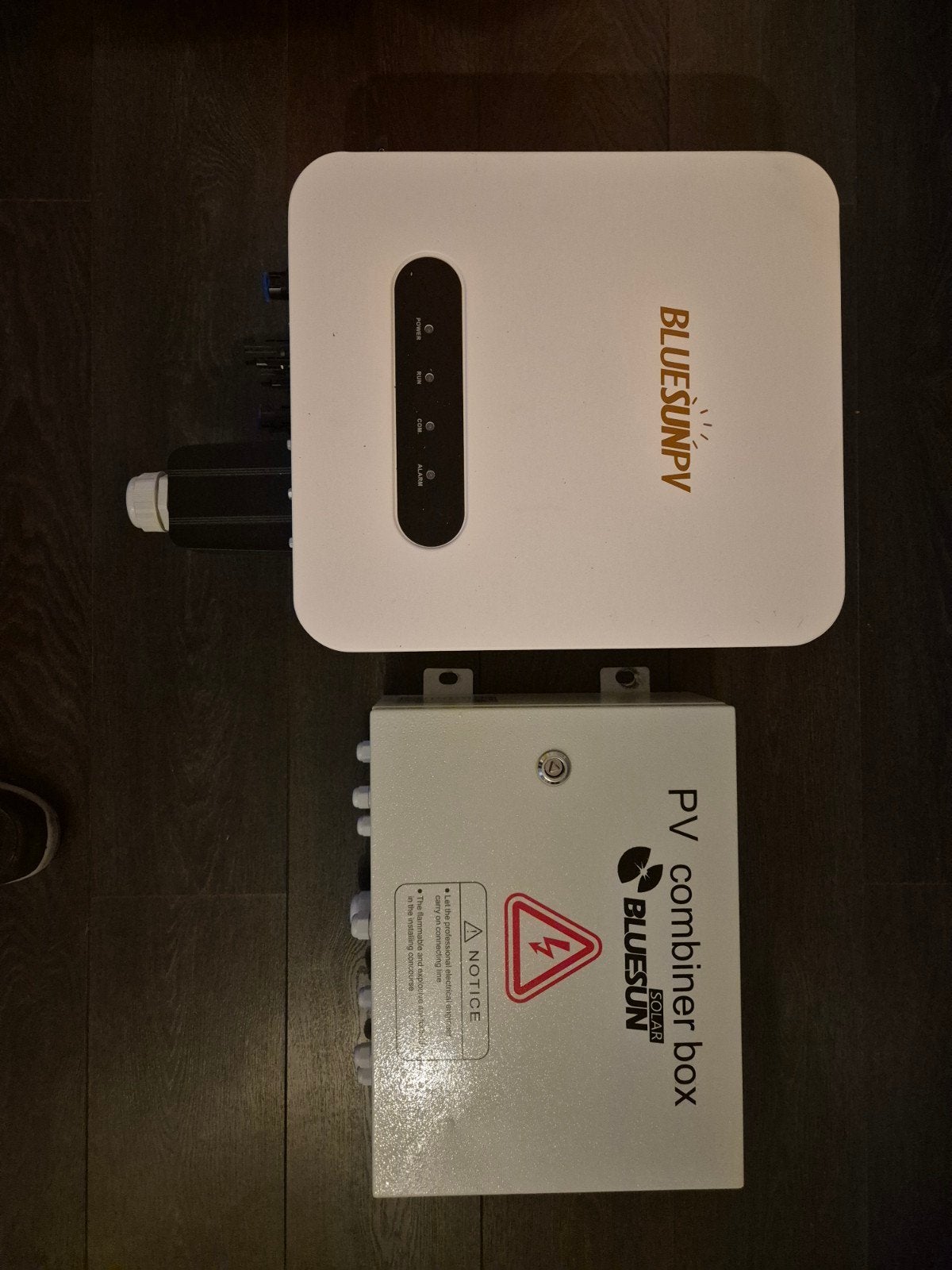 omvormer, inverter met wifi module en combinerbox, Ophalen, Zo goed als nieuw