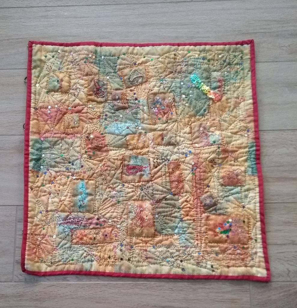 Handgemaakte design KERST QUILT. Vrije vormen 65 x 65cm (Q9), Ophalen of Verzenden, Gebruikt