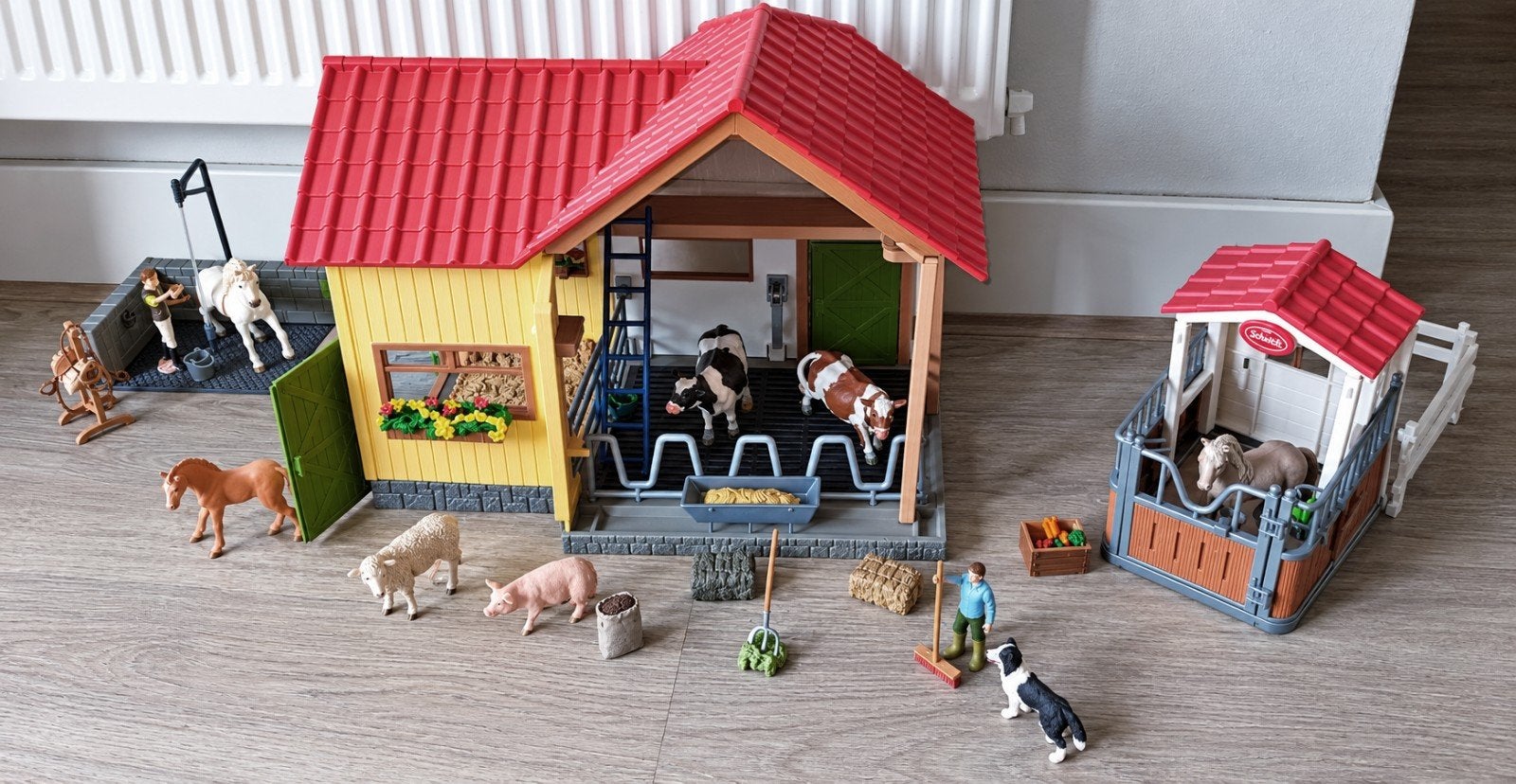 Grote Schleich boerderij /paardenstalletje wasplaats +dieren, Ophalen of Verzenden, Zo goed als nieuw, Jongen of Meisje