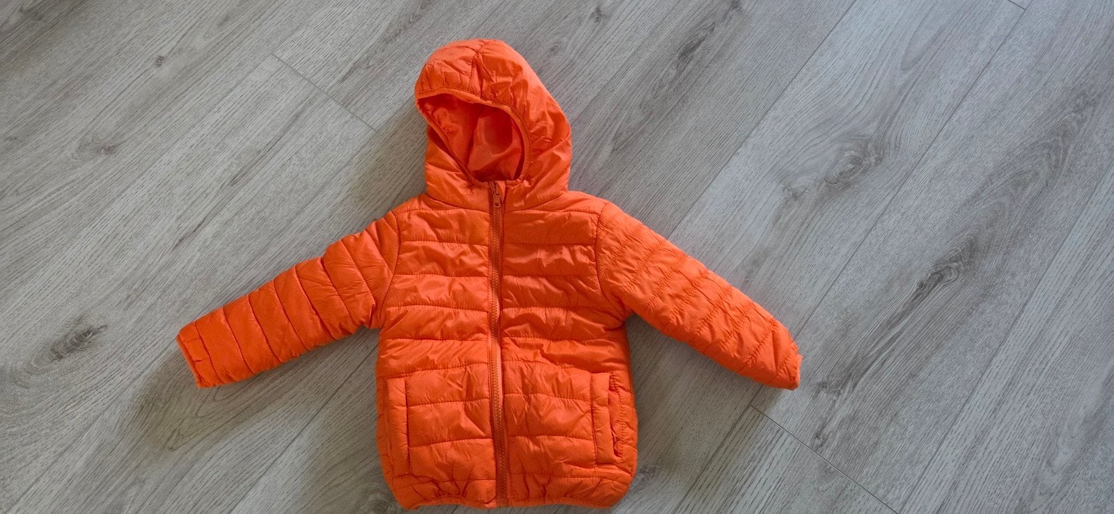 Oranje gewatteerde jas maat 92, Kinderen en Baby's, Jongen of Meisje, Ophalen of Verzenden, Zo goed als nieuw, Onbekend