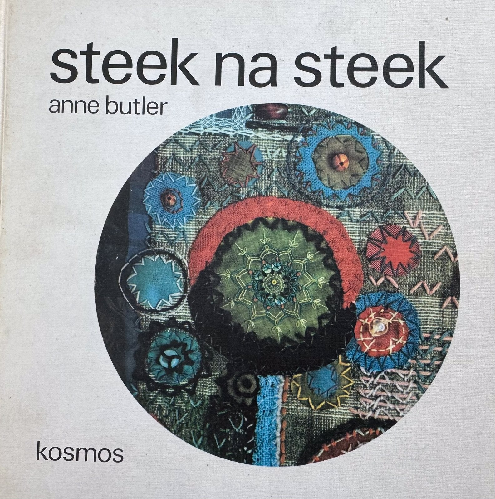 BOEK: Steek na steek - Anne Butler, Boeken, Ophalen of Verzenden, Gelezen