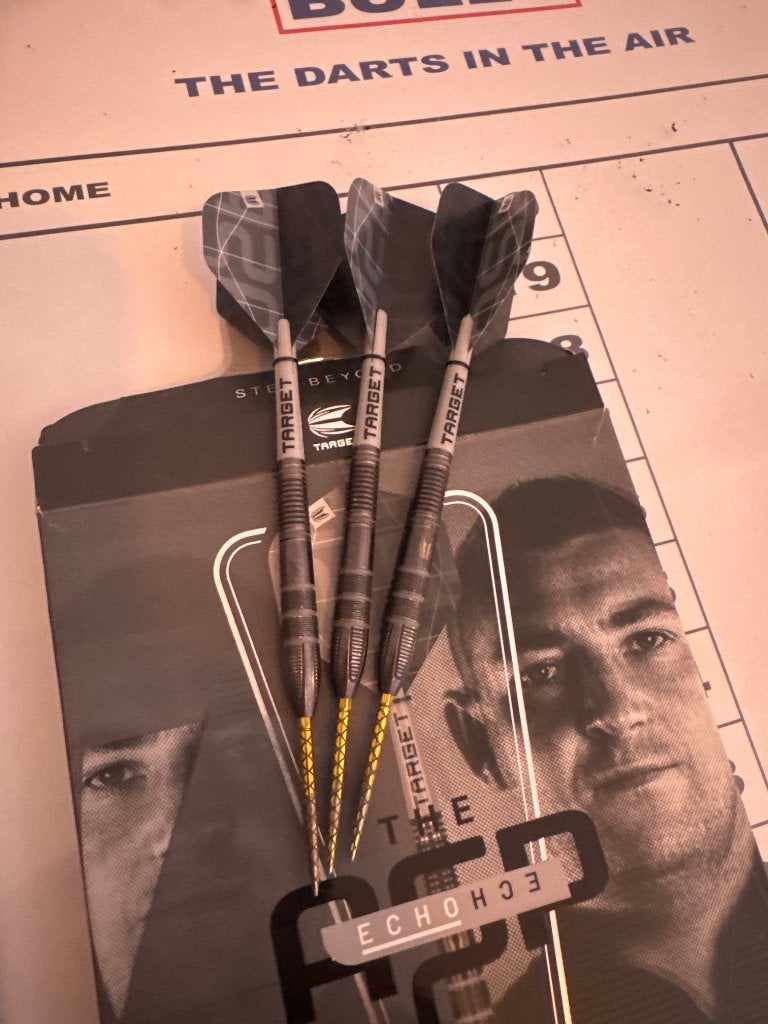 Dartpijlen 23 gram nathan aspinall echo, Sport en Fitness, Darts, Ophalen of Verzenden, Zo goed als nieuw, Pijlen