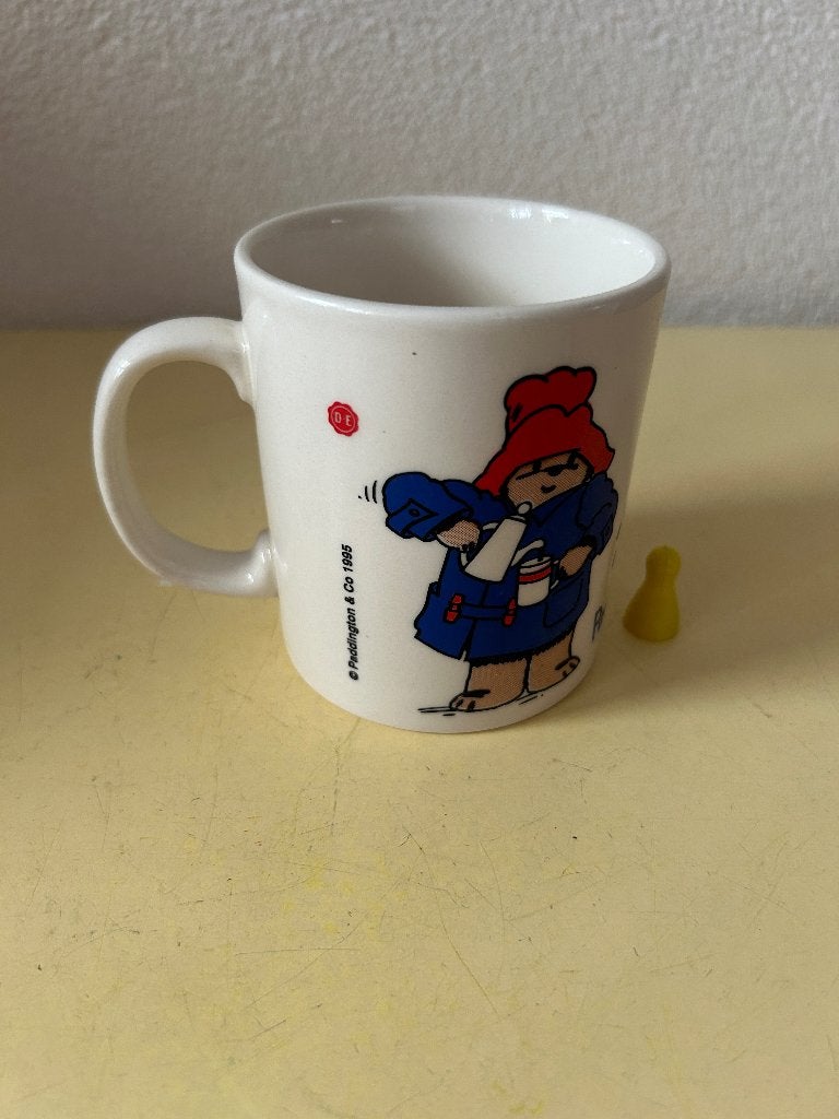 Vintage Beertje Paddington mok Douwe Egberts 1995, Keramiek, Ophalen of Verzenden, Zo goed als nieuw, Overige stijlen