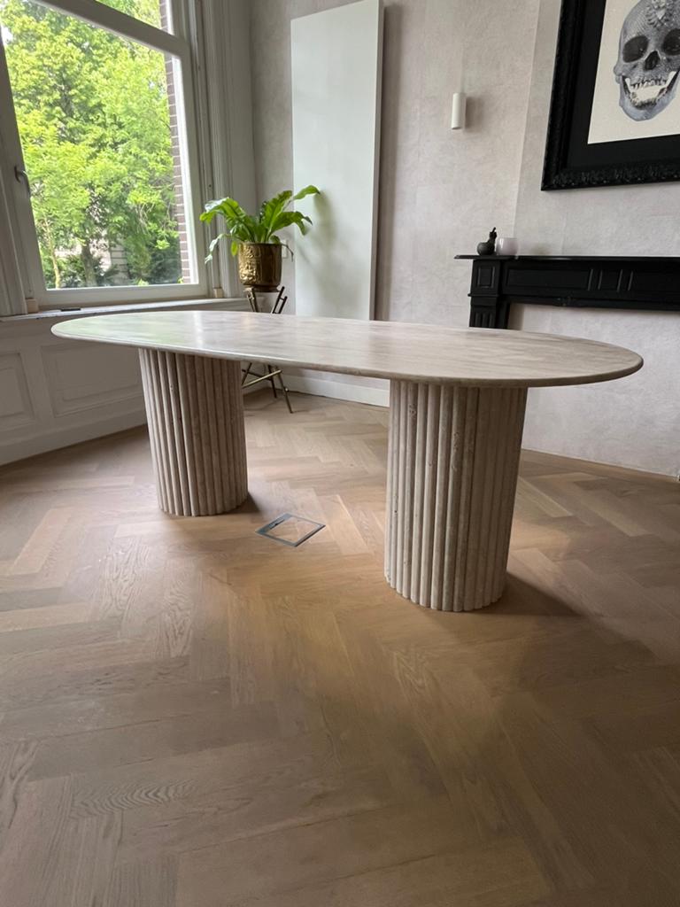 Ovale travertin eettafel - Nieuw, Huis en Inrichting, Tafels | Eettafels, Ophalen, Overige materialen, 100 tot 150 cm, Nieuw