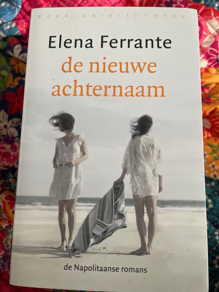 Elena Ferrante - De nieuwe achternaam (De Napolitaanse roman, Ophalen of Verzenden, Gelezen, Nederland