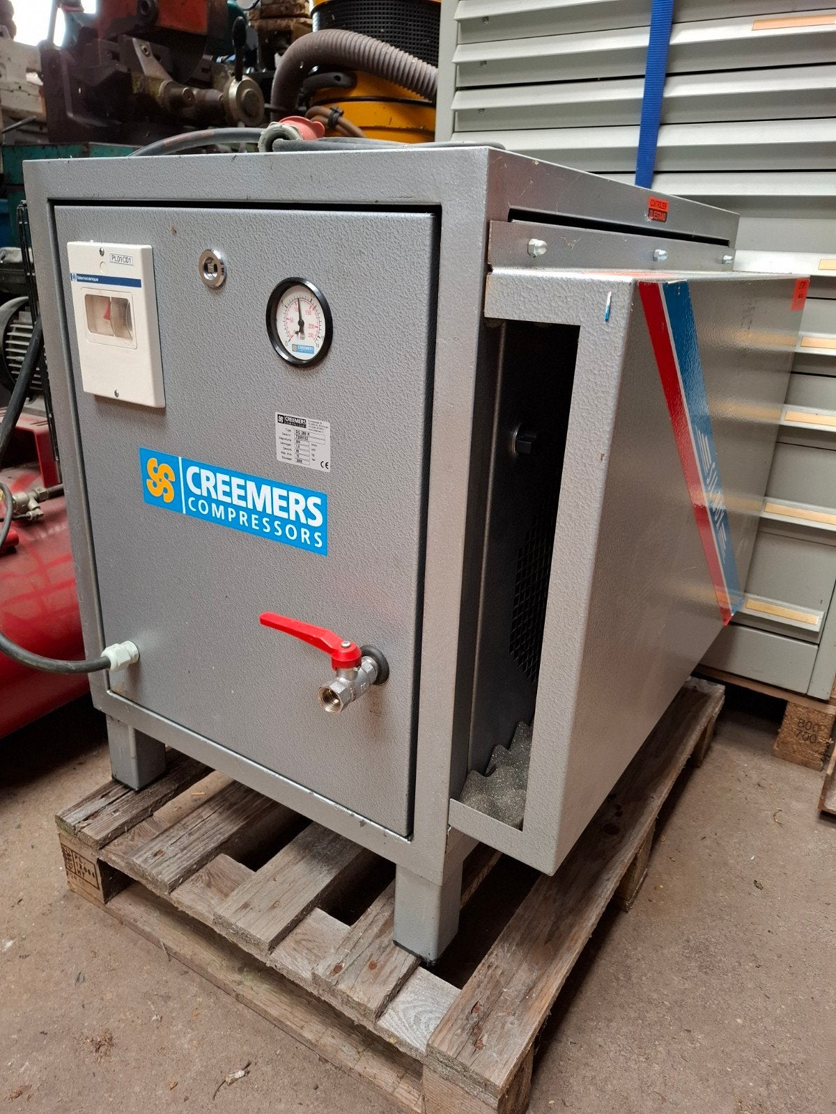 Creemers Compressor SG 285 K - Geluidsgedempt, Ophalen, Gebruikt, 6 tot 10 bar, 200 tot 400 liter/min