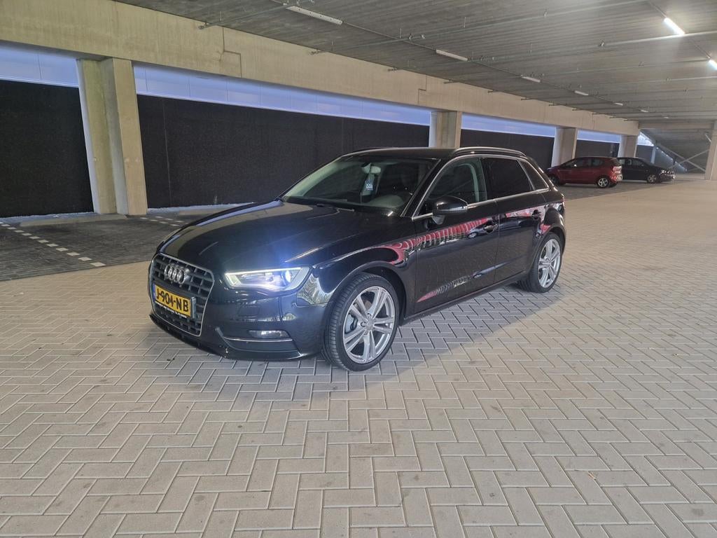 Audi A3 1.6 TDI 77KW Sportback S-tronic 2014 Zwart, Auto's, Audi, Bedrijf, A3, Diesel, Euro 6, C, Hatchback, Automaat, Geïmporteerd