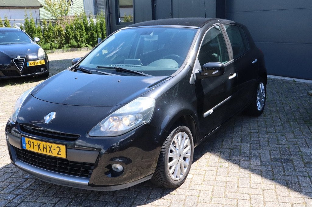 Renault Clio 1.2 TCe Sélection Business Sport, Voorwielaandrijving, Gebruikt, 4 cilinders, Origineel Nederlands