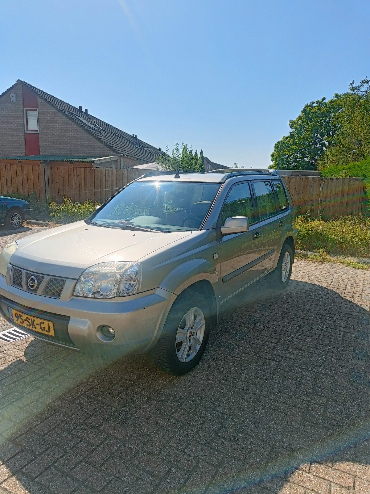 Nissan X-Trail 2.0 2WD 140PK 2006 Grijs, Voorwielaandrijving, 4 cilinders, 75 €/maand, Handgeschakeld