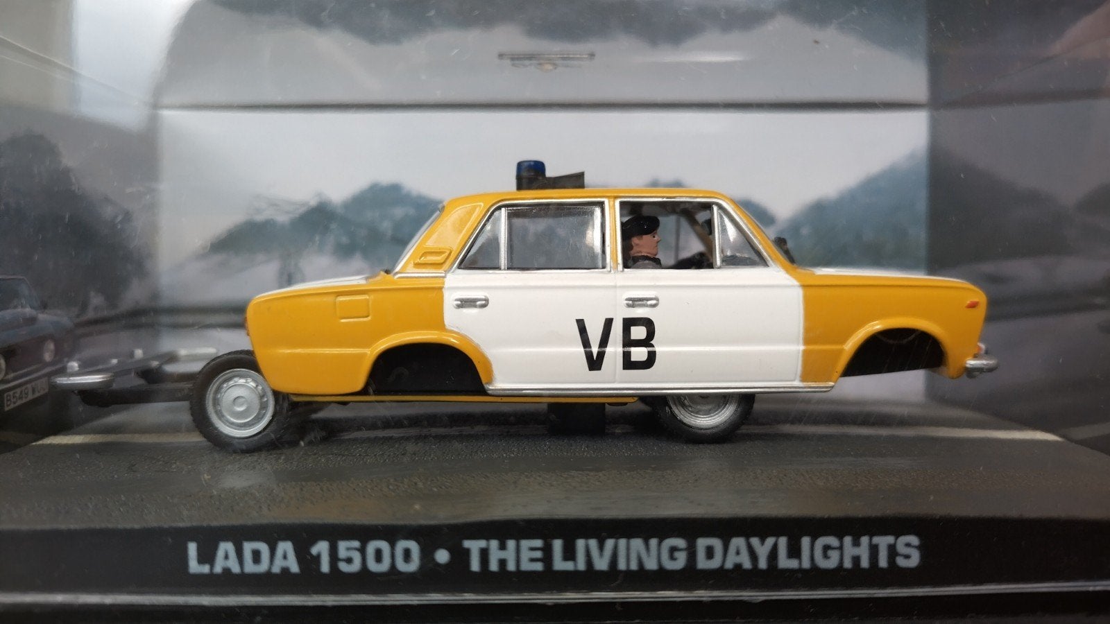 Lada 1500 Police Russia 1:43 James Bond 007 Pol, Hobby en Vrije tijd, Overige merken, Auto, Verzenden, Nieuw