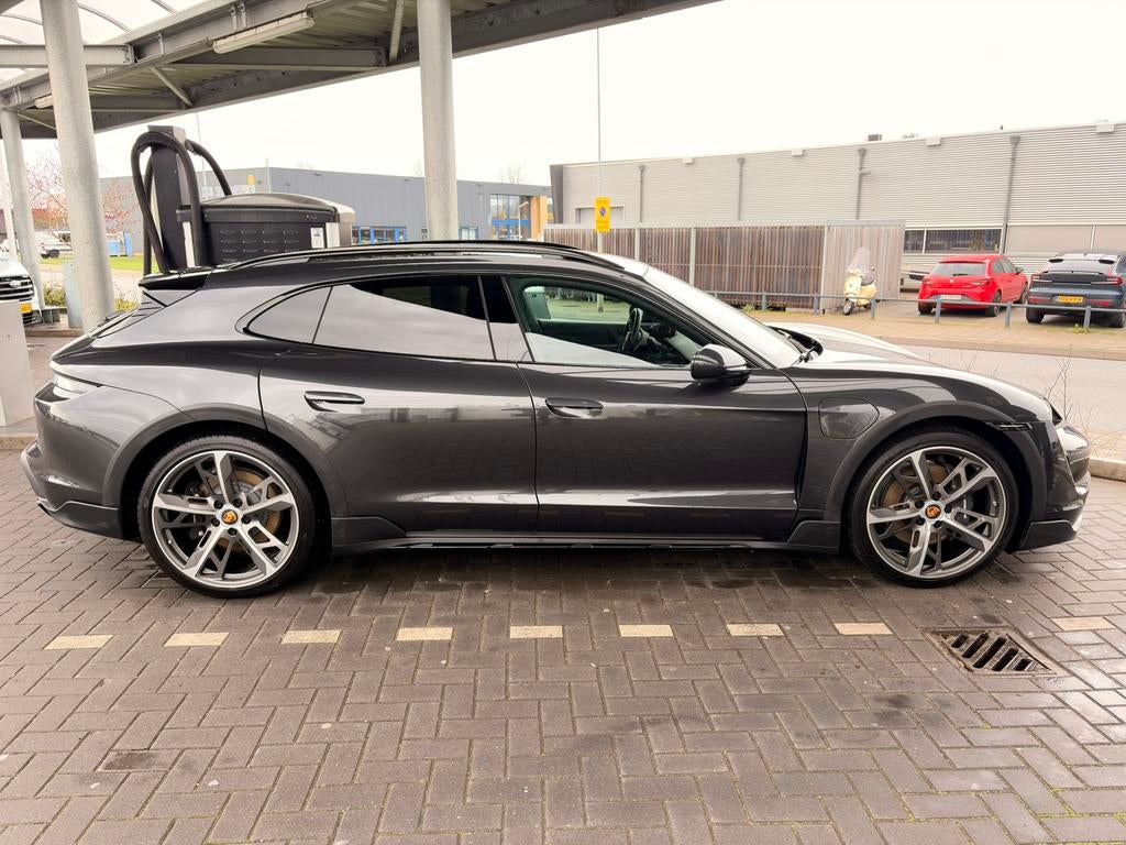 Porsche Taycan 4 Cross Turismo 93 KWh (garantie tm nov 2027), Auto's, Automaat, 2220 kg, Zwart, USB