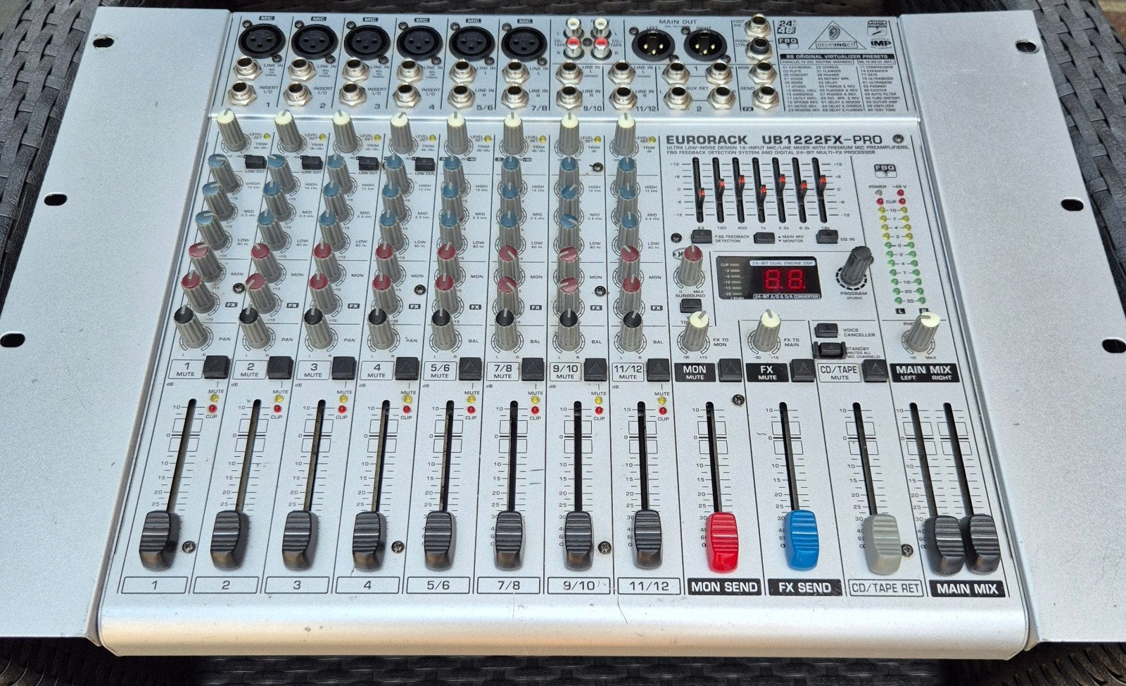 Behringer Eurorack UB1222FX-PRO Mengpaneel, Muziek en Instrumenten, Mengpanelen, Ophalen, Gebruikt, 10 tot 20 kanalen, Microfooningang