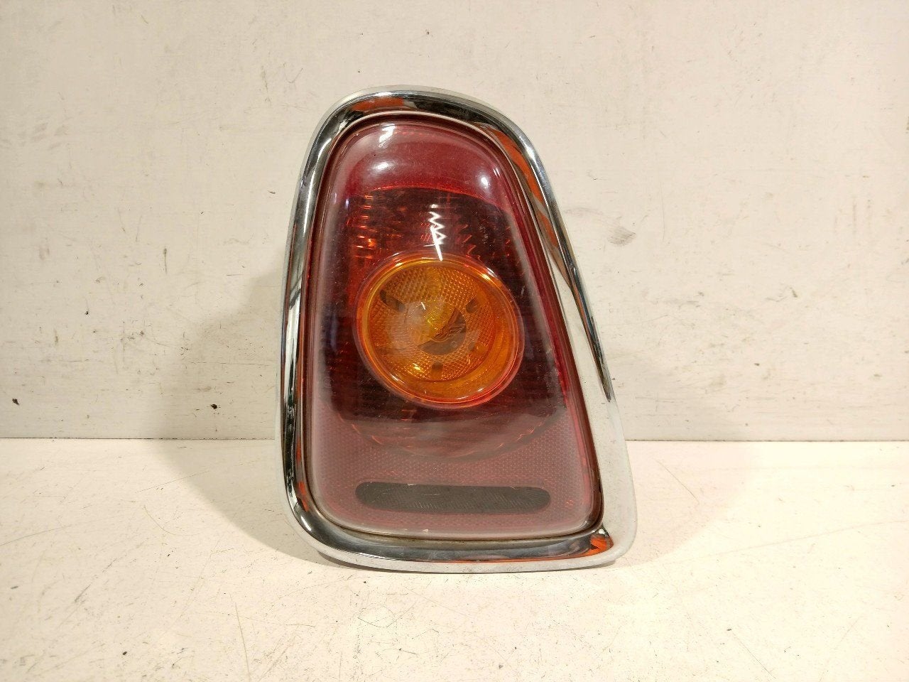 Achterlicht links buiten Mini Mini, Onderdelen@venauto.nl, Van der Ven Autorecycling B.V., Gebruikt, Ettenseweg 76, 4706 PB Roosendaal, The Netherlands