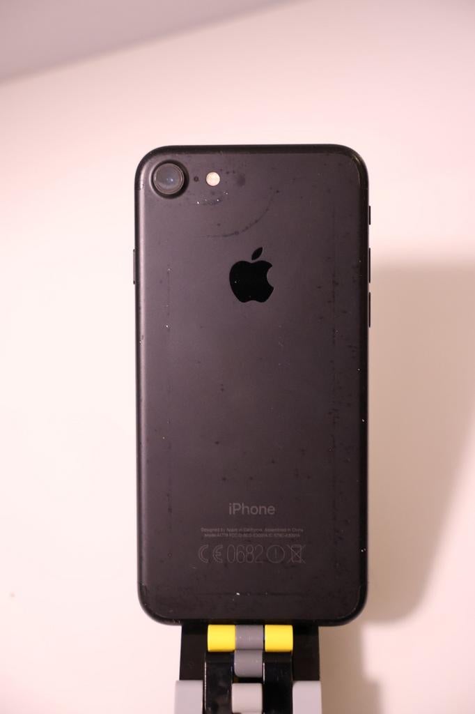 Iphone 7 - Activation Lock, Telecommunicatie, Mobiele telefoons | Apple iPhone, Gebruikt, Zwart, Ophalen of Verzenden, 64 GB