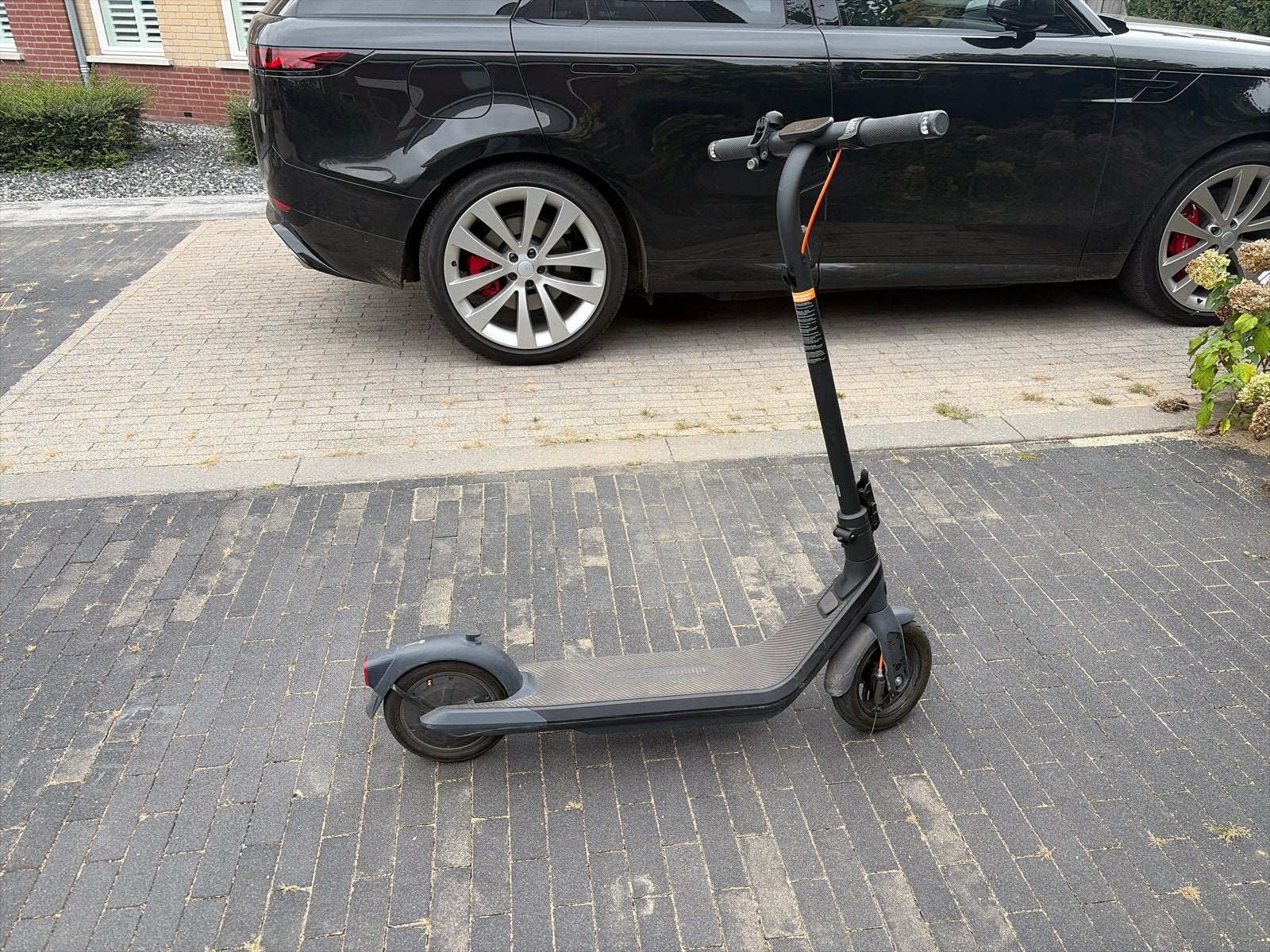 Ninebot E2 Pro E-step - 40km bereik, 25km/u, 750W, Fietsen en Brommers, Ophalen, Zo goed als nieuw, Elektrische step (E-scooter)