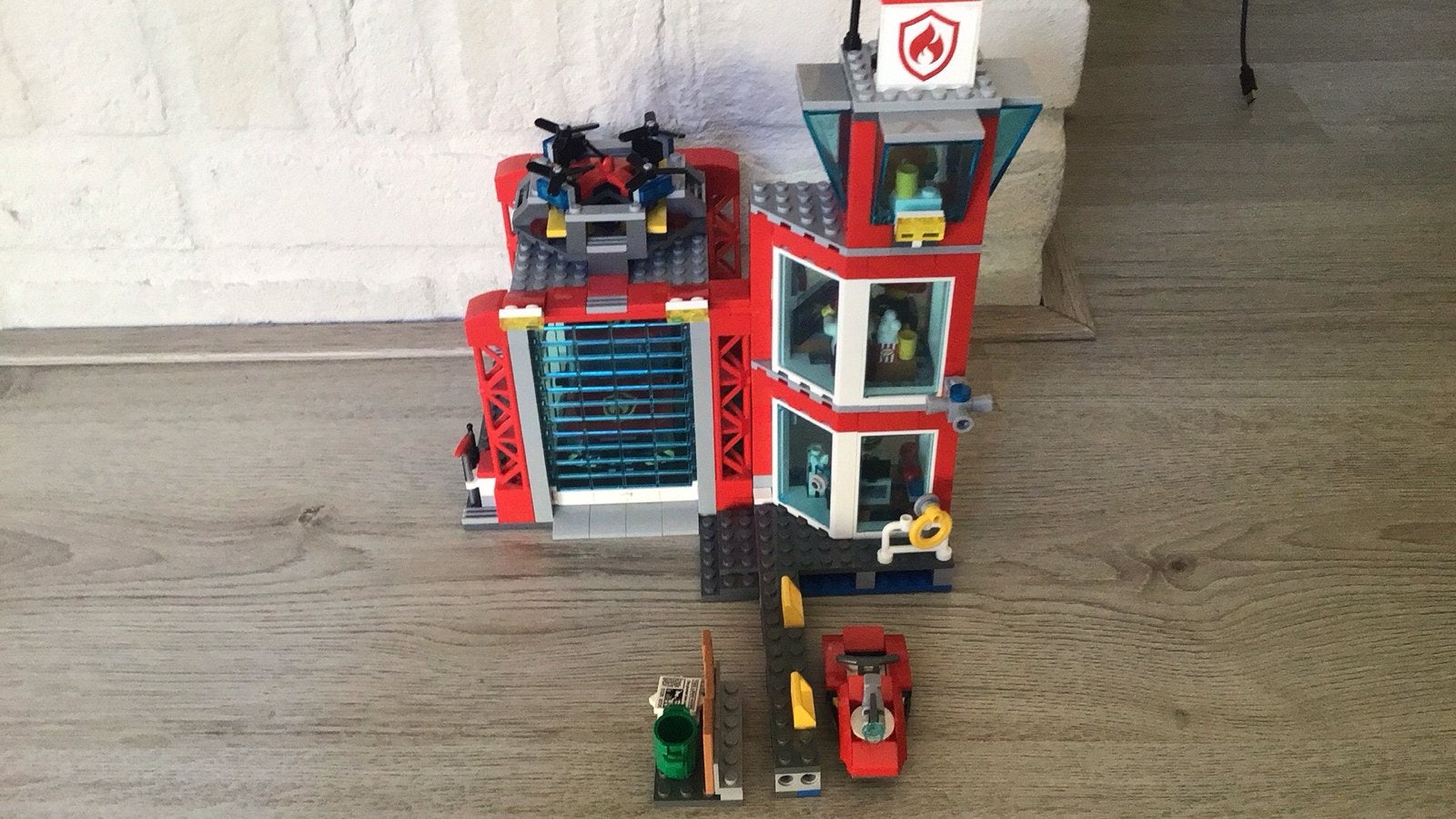 LEGO City 60215 Brandweerkazerne, Ophalen, Lego, Complete set, Inclusief instructies