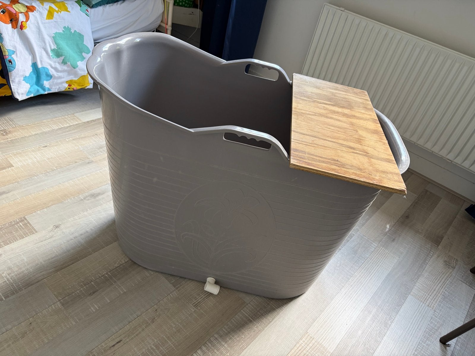 Bath bucket met houten plank grijs, Ophalen, Gebruikt, Overige typen