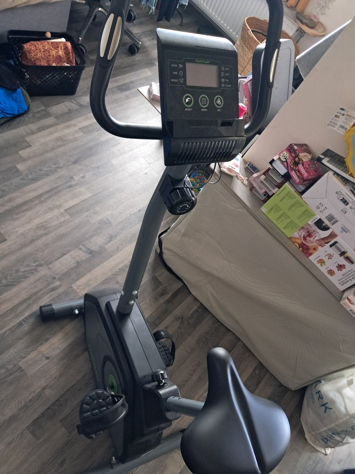 Tunturi Hometrainer - Zo goed als nieuw, Ophalen of Verzenden, Zo goed als nieuw, Metaal, Benen