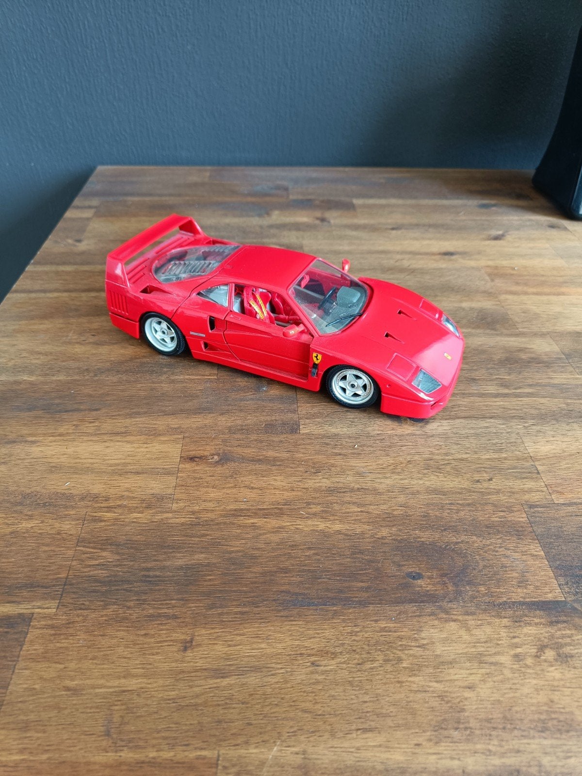Ferrari f40 1:18, Hobby en Vrije tijd, Modelauto's | 1:18, Ophalen, Zo goed als nieuw, Auto, Bburago