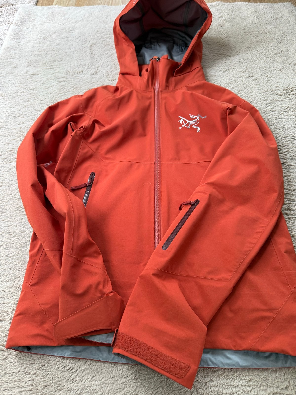 Arc'teryx Iser Jacket Heren S Gore-Tex Zo goed als nieuw, Kleding | Heren, Ophalen of Verzenden, Zo goed als nieuw, Maat 46 (S) of kleiner