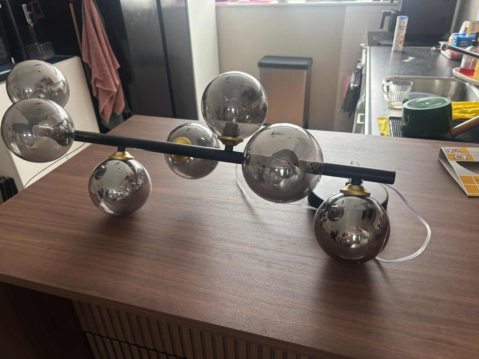 Moderne Hanglamp met 7 Rookglazen Bollen - Zwart Metaal, Ophalen, Zo goed als nieuw, Glas, Overige fittingen
