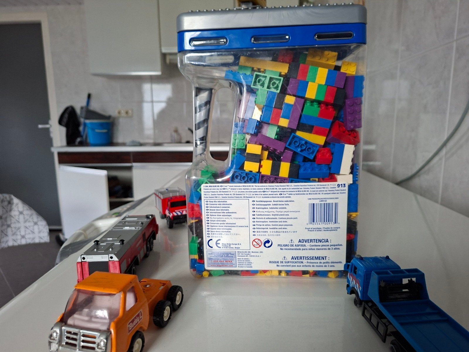 Mega Bloks doos en miniatuur trekkers/auto's, Kinderen en Baby's, Speelgoed | Bouwstenen, Ophalen, Gebruikt, Megabloks
