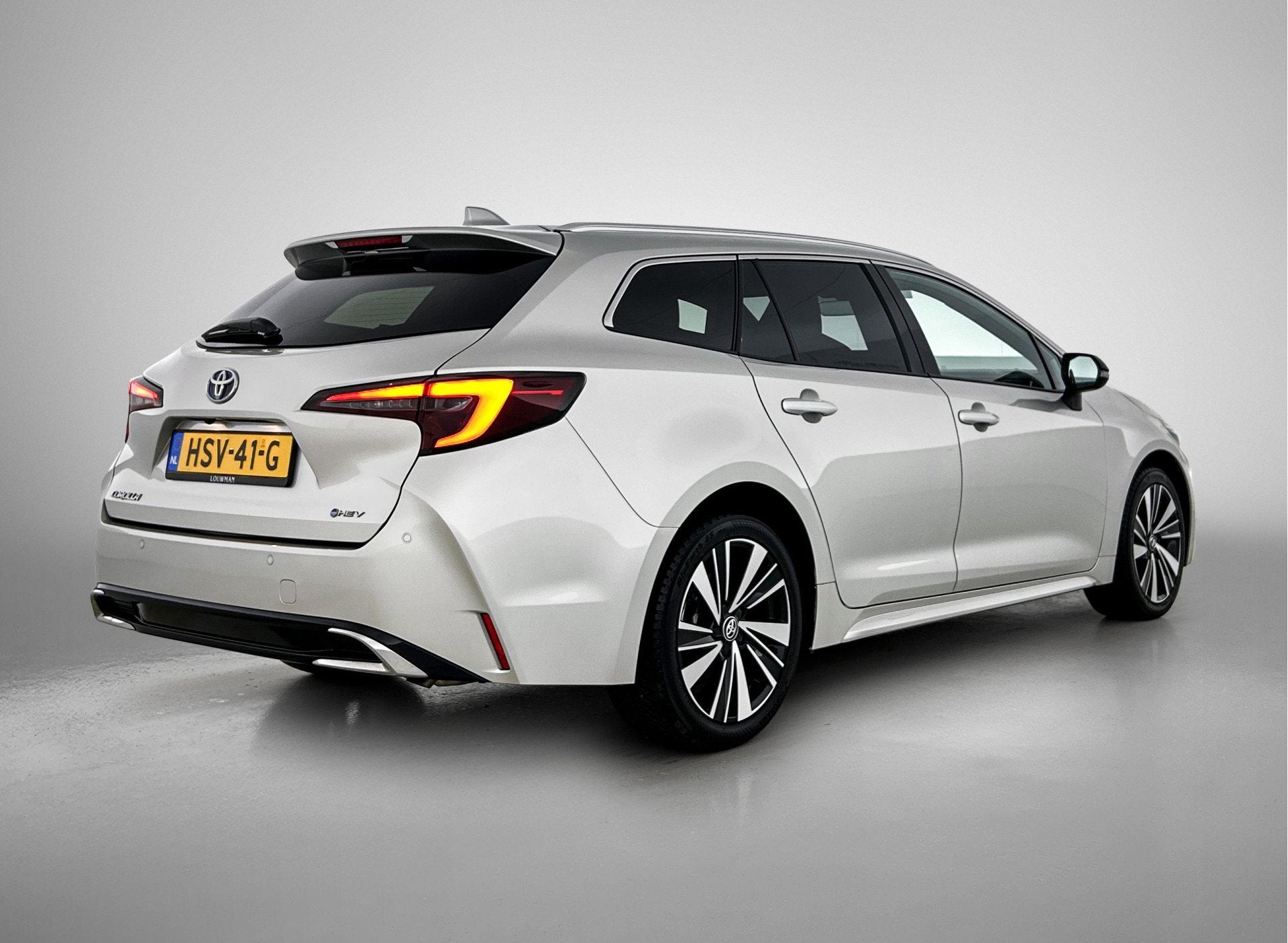 Toyota Corolla Touring Sports Hybrid 140 Dynamic | Parkeerse, Auto's, 12 maanden, 450 kg, Gebruikt, 4 cilinders