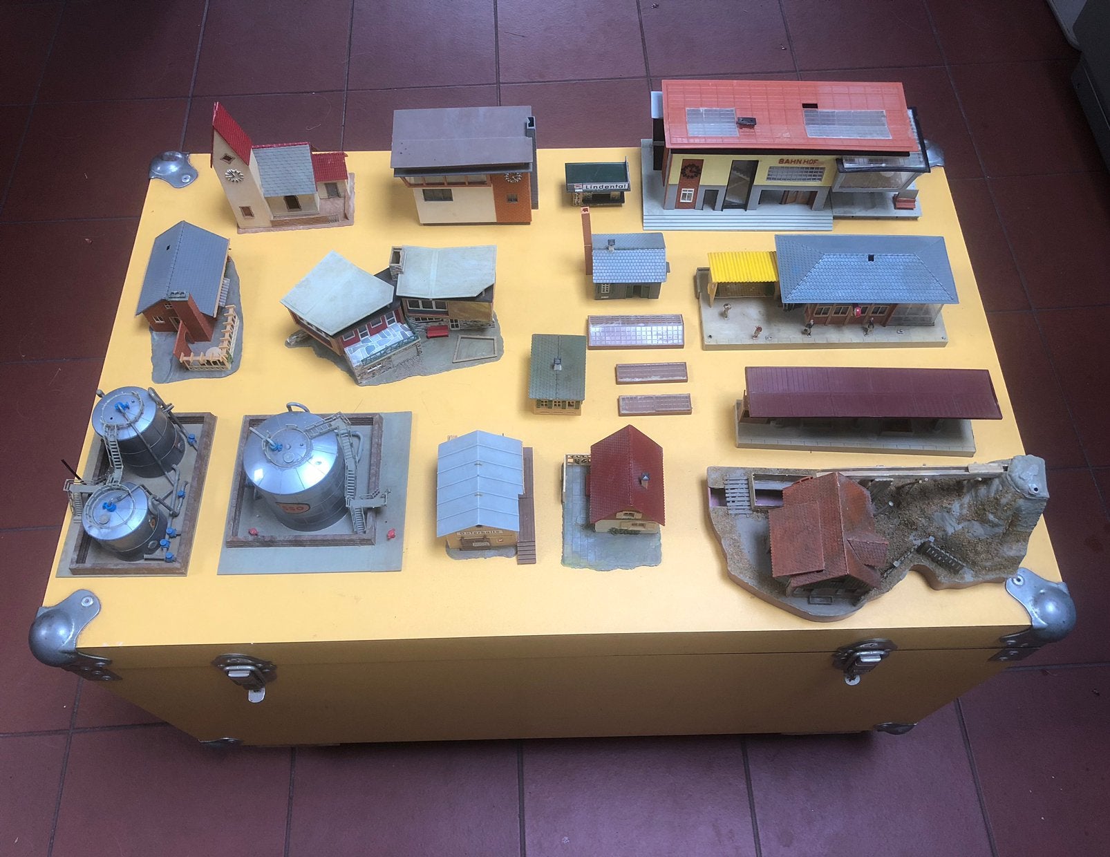 Faller huisjes voor treinbaan., Overige merken, Gelijkstroom of Wisselstroom, Brug, Tunnel of Gebouw, Ophalen of Verzenden