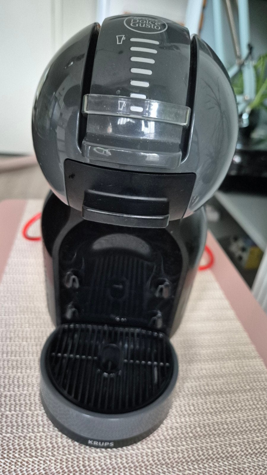 Nescafé Dolce Gusto koffiezetapparaat, Gebruikt, Koffiemachine, Ophalen of Verzenden, 1 kopje