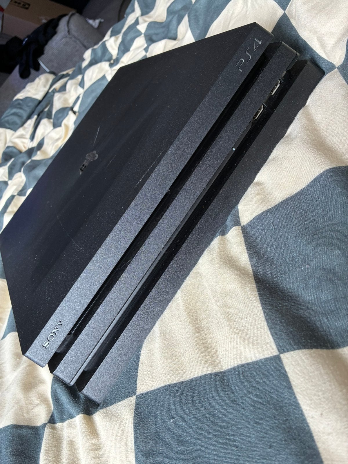 PS4 Pro 1TB + 2 controllers + kabels | PlayStation 4 Pro, Ophalen, Met 2 controllers, 1 TB, Pro