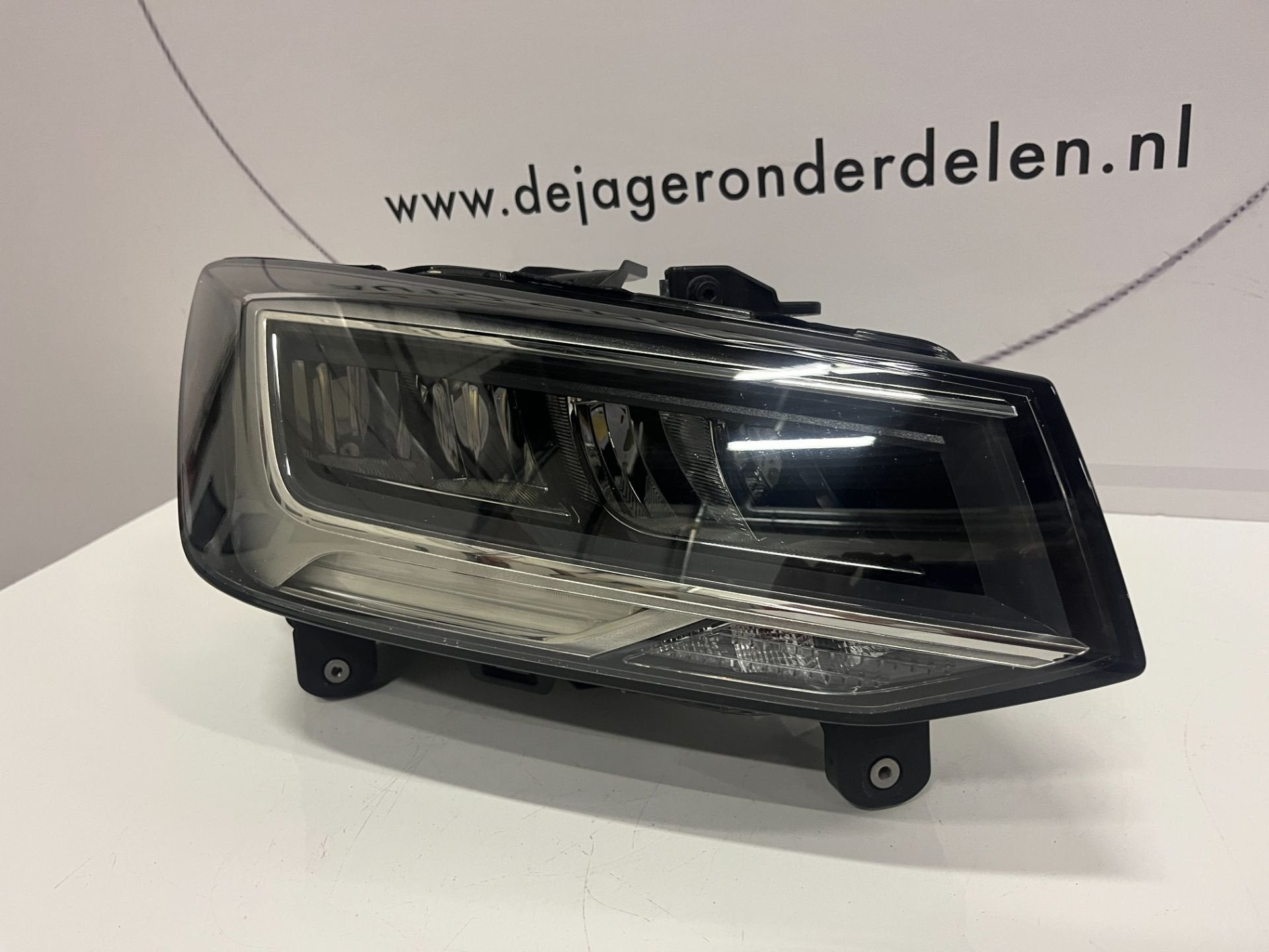 AUDI Q2 81A FACELIFT LED KOPLAMP RECHTS 81A941012 2020-, Gebruikt, AUDI AG, Auto-Union-Strasse 1
85045  Ingolstadt, DE, Kundenbetreuung@audi.de
