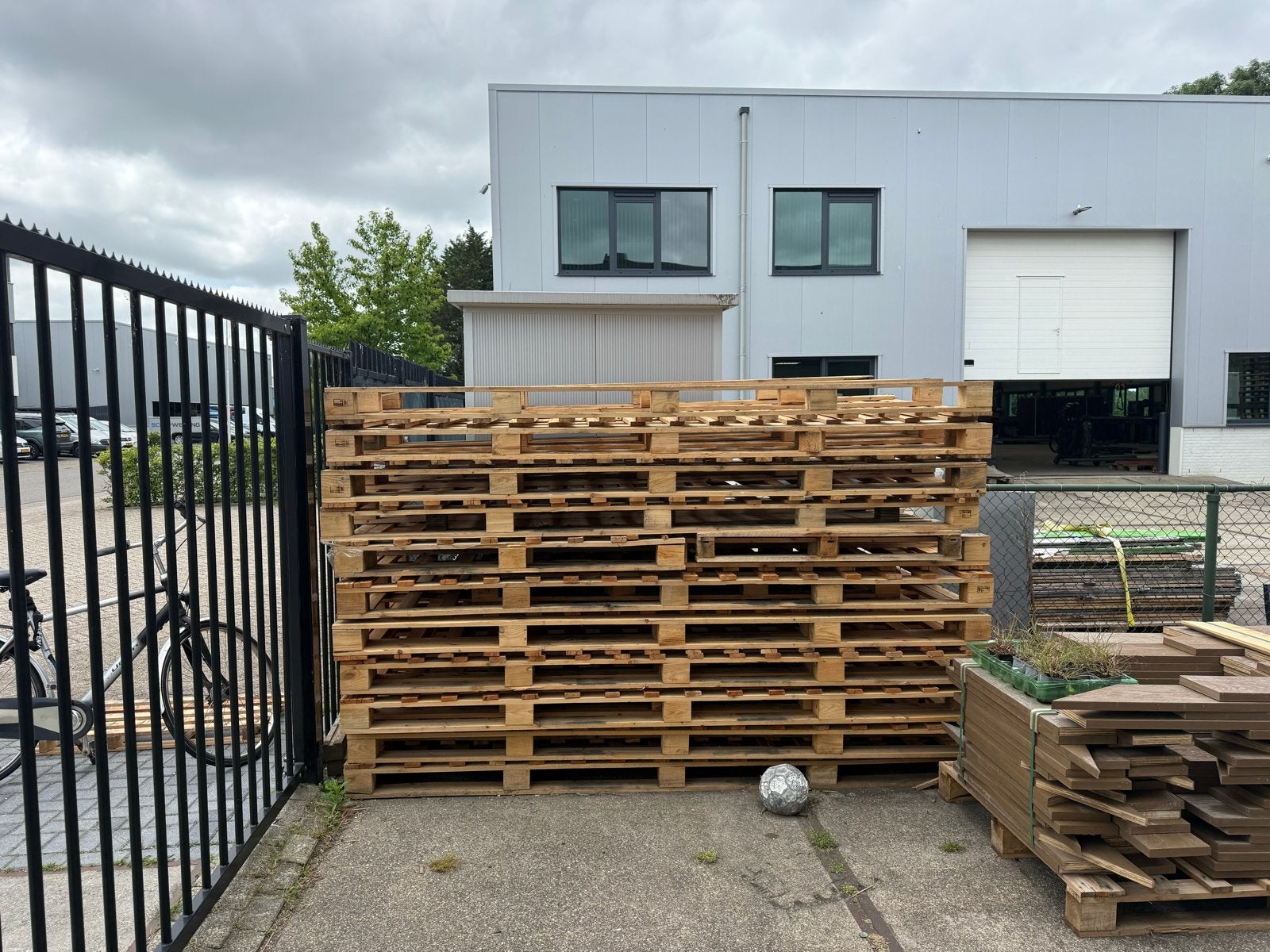 Gebruikte pallets - 290cm lang 100cm breed, Ophalen, Gebruikt, 50 mm of meer, Pallet