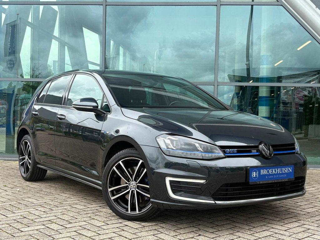 Volkswagen Golf 1.4 TSI GTE Stoelverwarming / Navigatie / Cr, Auto's, Volkswagen, 8 kWh, Stof, Gebruikt, 4 cilinders