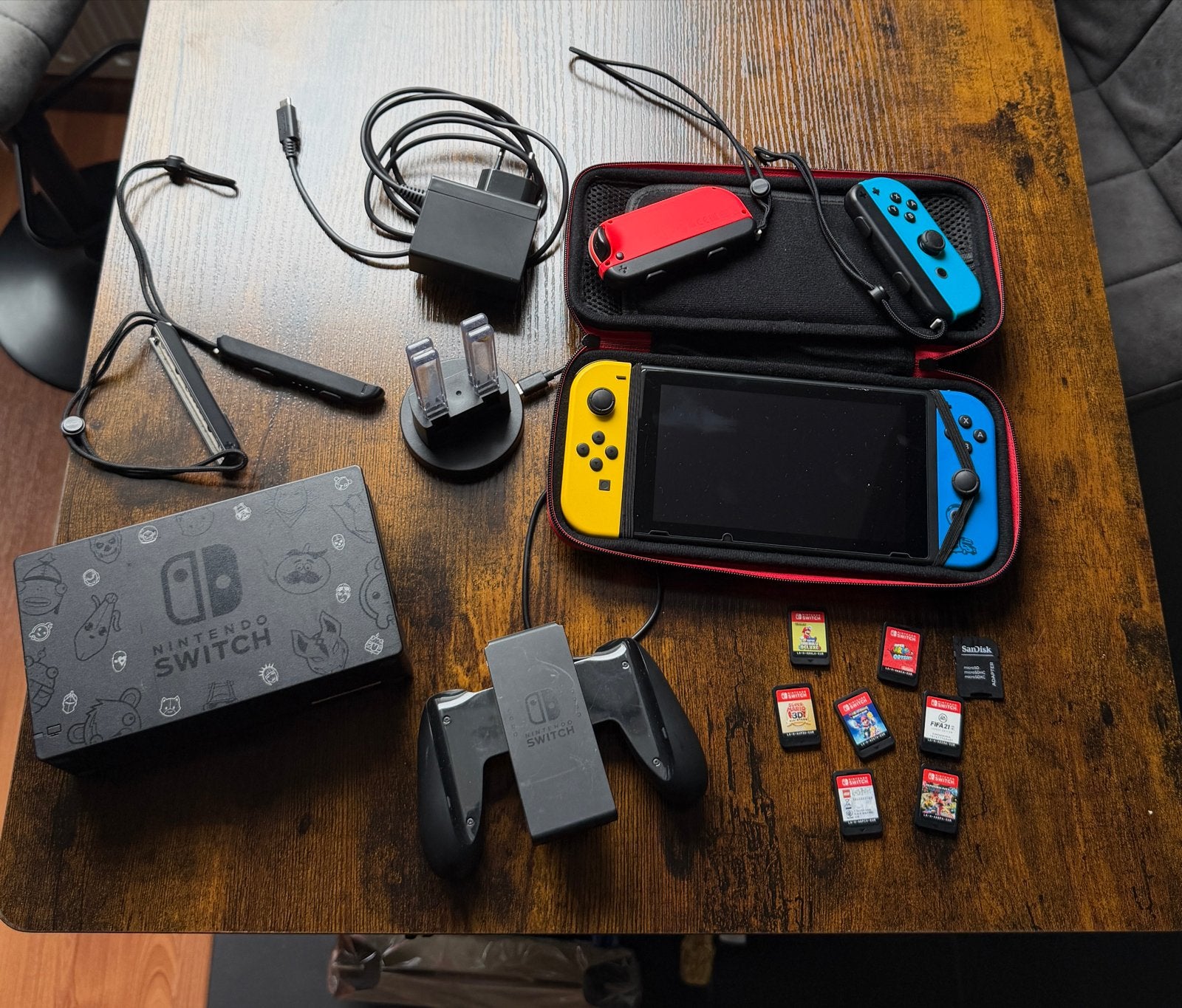 Nintendo Switch met 2 sets controllers, Ophalen of Verzenden, Switch Original, Met 3 controllers of meer, Gebruikt