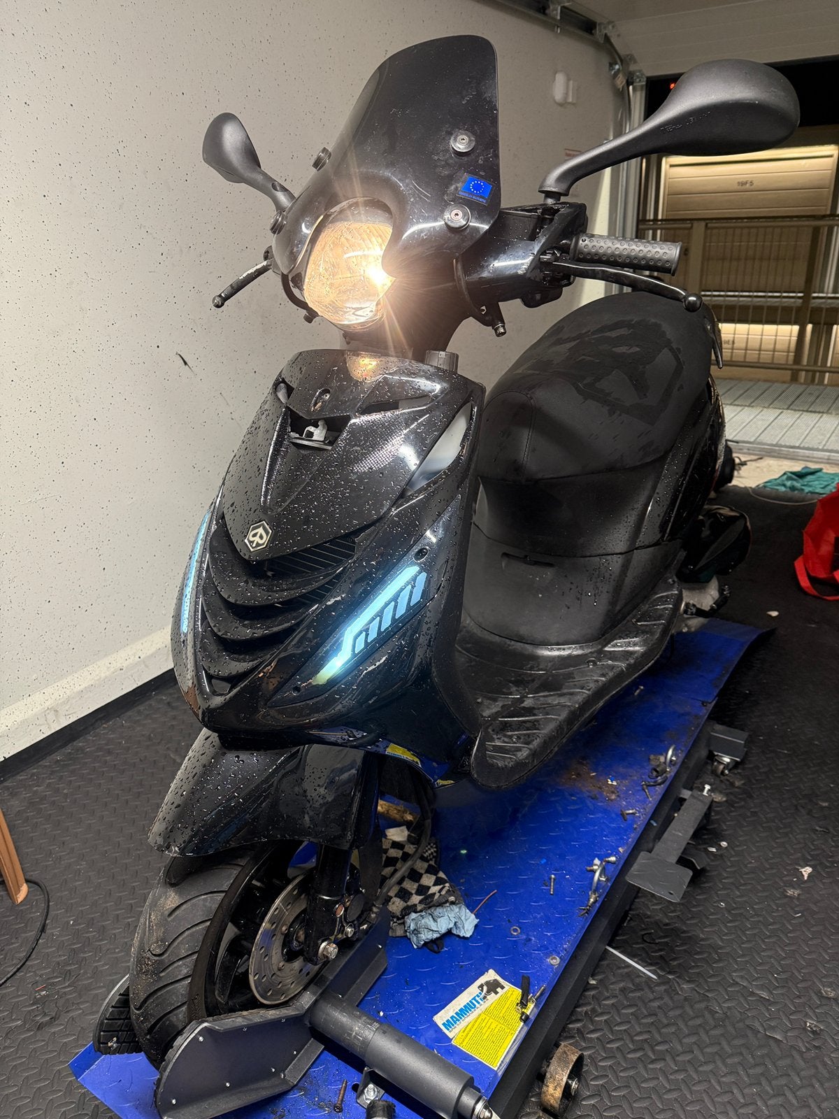 Zip 125cc LC Dubbeldisc DD watergekoeld  GEREVISEERD, Fietsen en Brommers, Ophalen, Zo goed als nieuw, Tweetakt, Zip