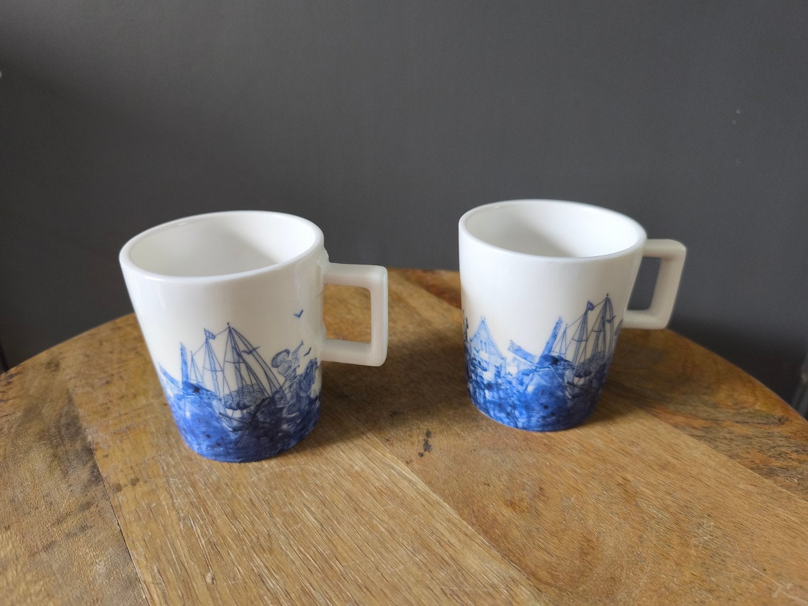 2x Piet Hein Eek Douwe Egberts mokken, nette staat, Huis en Inrichting, Gebruikt, Overige merken, Keramiek, Modern